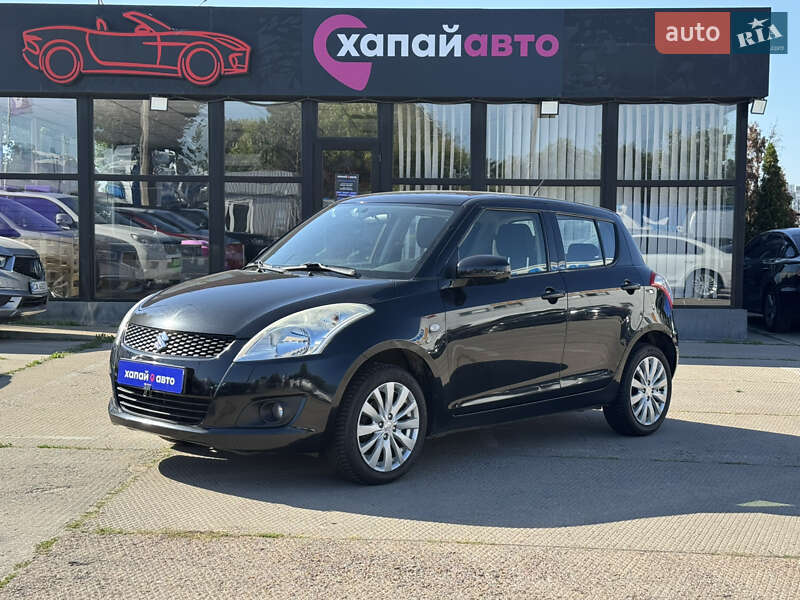 Хетчбек Suzuki Swift 2013 в 