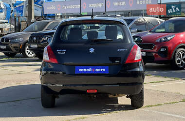 Хетчбек Suzuki Swift 2013 в 