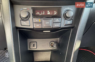 Хетчбек Suzuki Swift 2013 в 