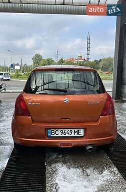 Хэтчбек Suzuki Swift 2007 в 