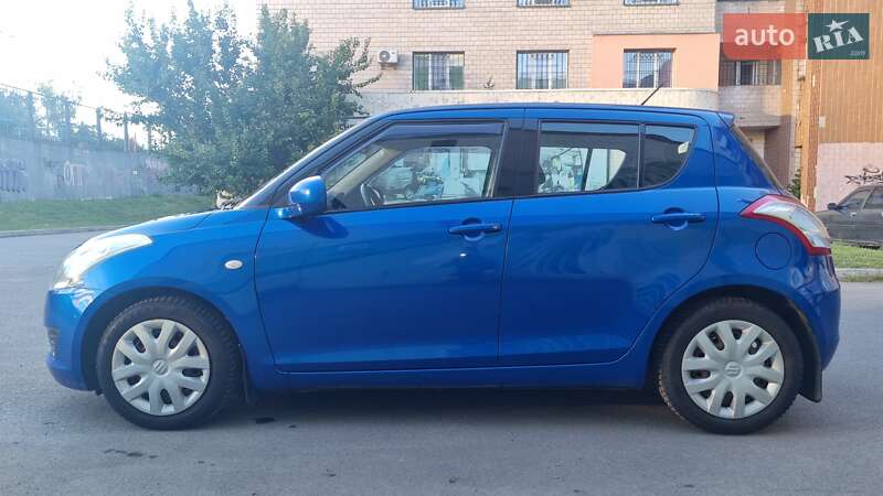 Хетчбек Suzuki Swift 2012 в Києві фото 2 Хетчбек Suzuki Swift 2012 в Києві