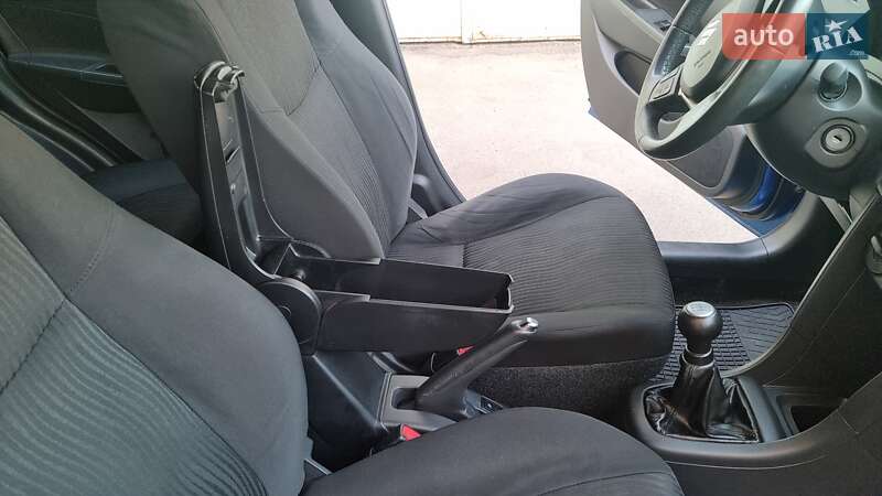 Хетчбек Suzuki Swift 2012 в Києві фото 14 Хетчбек Suzuki Swift 2012 в Києві