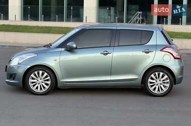 Хэтчбек Suzuki Swift 2011 в 