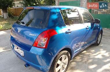 Хетчбек Suzuki Swift 2008 в 