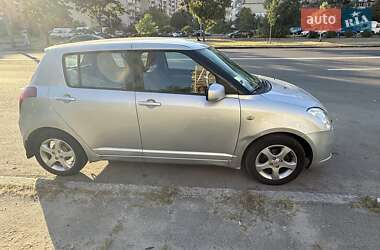 Хэтчбек Suzuki Swift 2006 в 