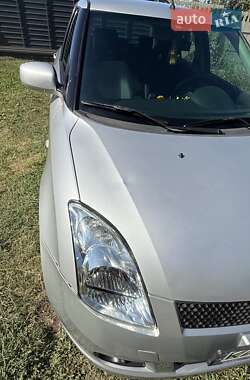 Хэтчбек Suzuki Swift 2006 в 