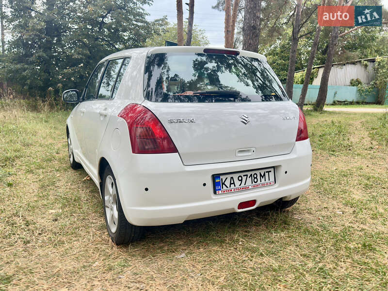 Хэтчбек Suzuki Swift 2008 в Киеве