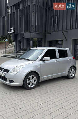 Хэтчбек Suzuki Swift 2007 в Львове