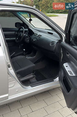 Хэтчбек Suzuki Swift 2007 в 