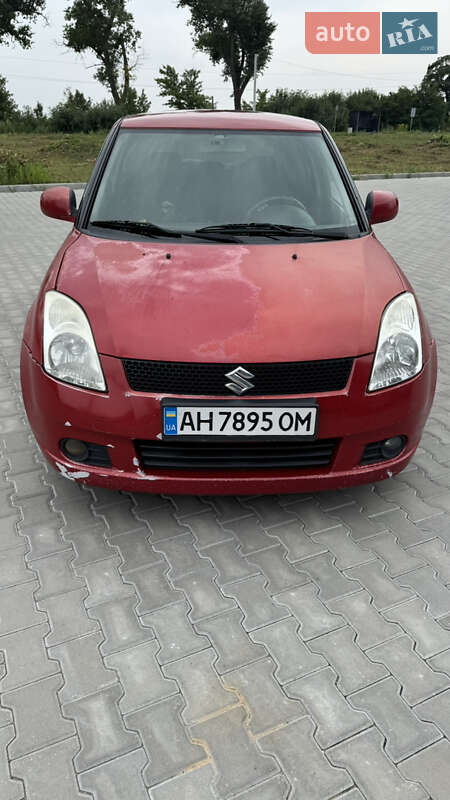 Хэтчбек Suzuki Swift 2007 в Киеве