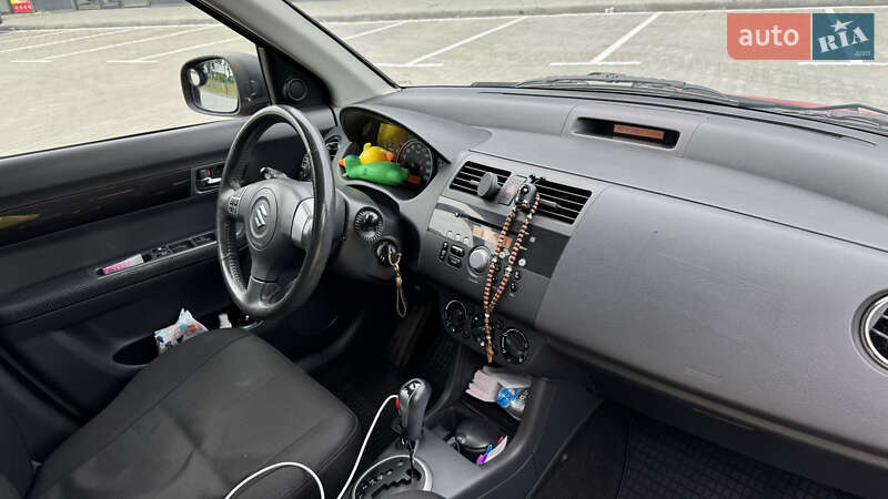 Хэтчбек Suzuki Swift 2007 в Киеве