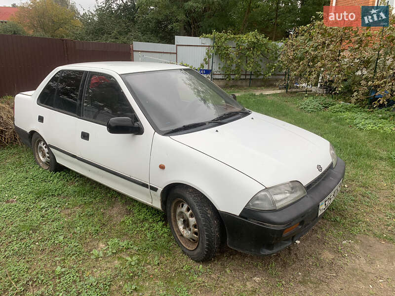 Седан Suzuki Swift 1997 в Києві