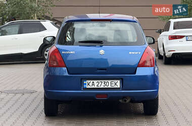Хетчбек Suzuki Swift 2005 в 