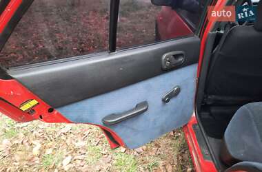 Седан Suzuki Swift 1998 в  фото 15 Седан Suzuki Swift 1998 в
