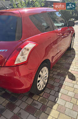 Хэтчбек Suzuki Swift 2010 в 