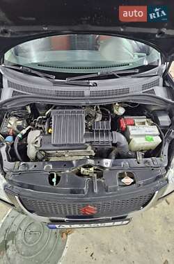 Хетчбек Suzuki Swift 2010 в 