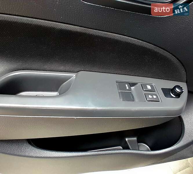 Хэтчбек Suzuki Swift 2012 в Броварах