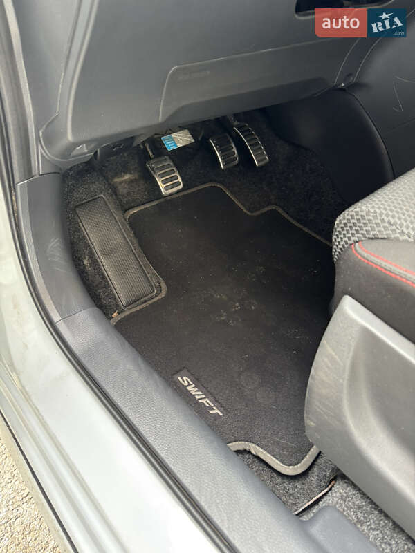Хэтчбек Suzuki Swift 2014 в Киеве фото 25 Хэтчбек Suzuki Swift 2014 в Киеве