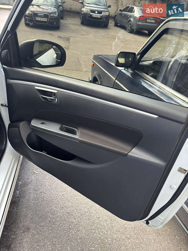 Хэтчбек Suzuki Swift 2014 в Киеве фото 29 Хэтчбек Suzuki Swift 2014 в Киеве