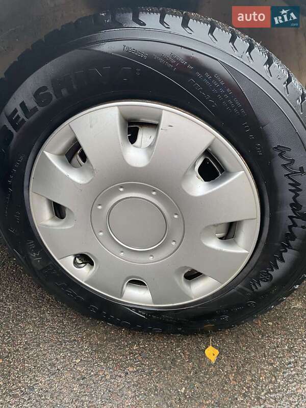 Хэтчбек Suzuki Swift 2001 в Владимире фото 7 Хэтчбек Suzuki Swift 2001 в Владимире