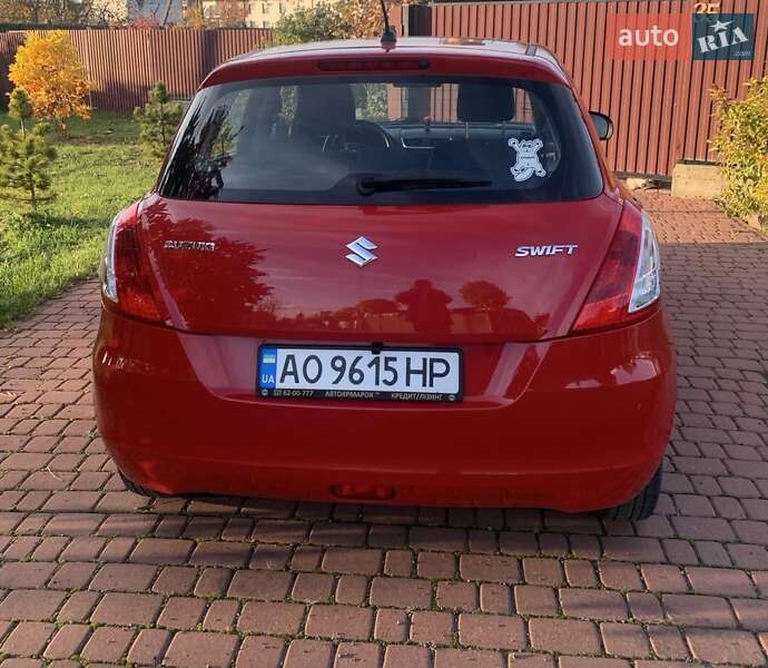 Хетчбек Suzuki Swift 2016 в Ужгороді фото 3 Хетчбек Suzuki Swift 2016 в Ужгороді