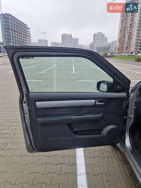 Хетчбек Suzuki Swift 2008 в Києві фото 9 Хетчбек Suzuki Swift 2008 в Києві