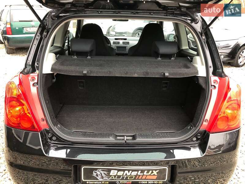 Хетчбек Suzuki Swift 2010 в Коломиї