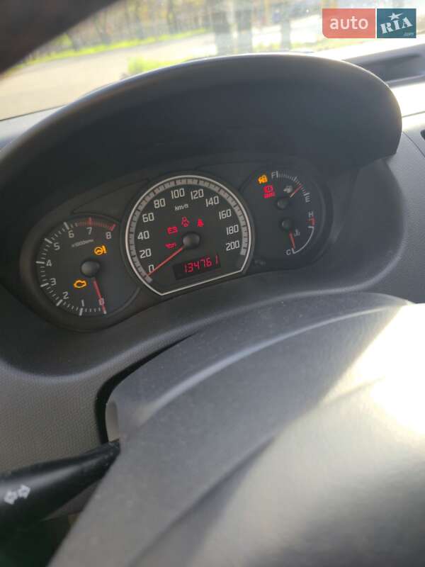 Хетчбек Suzuki Swift 2008 в Миколаєві фото 10 Хетчбек Suzuki Swift 2008 в Миколаєві