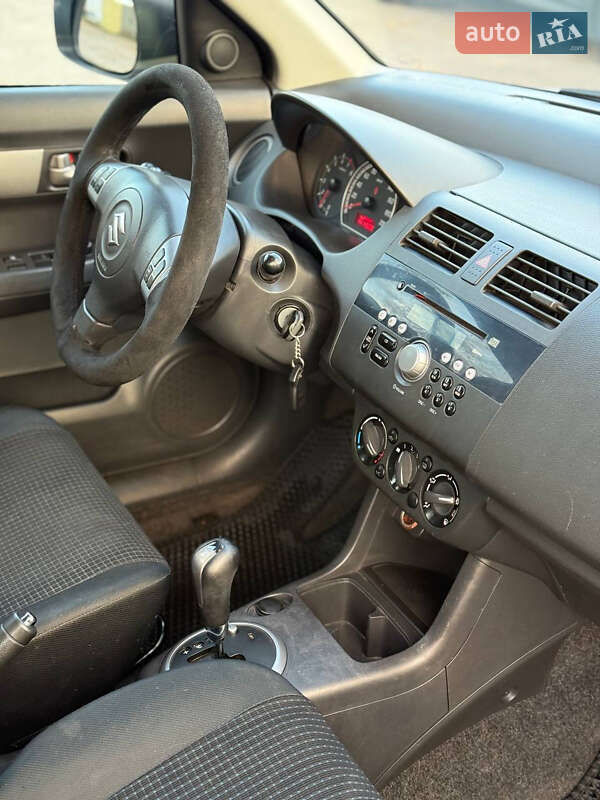 Хетчбек Suzuki Swift 2006 в Запоріжжі