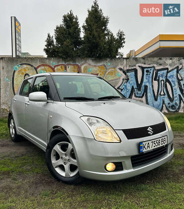 Хэтчбек Suzuki Swift 2006 в Киеве