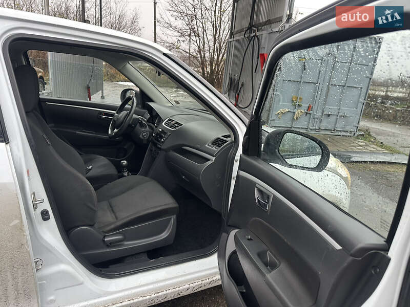 Хэтчбек Suzuki Swift 2011 в Звенигородке