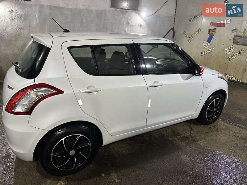 Хэтчбек Suzuki Swift 2011 в Звенигородке