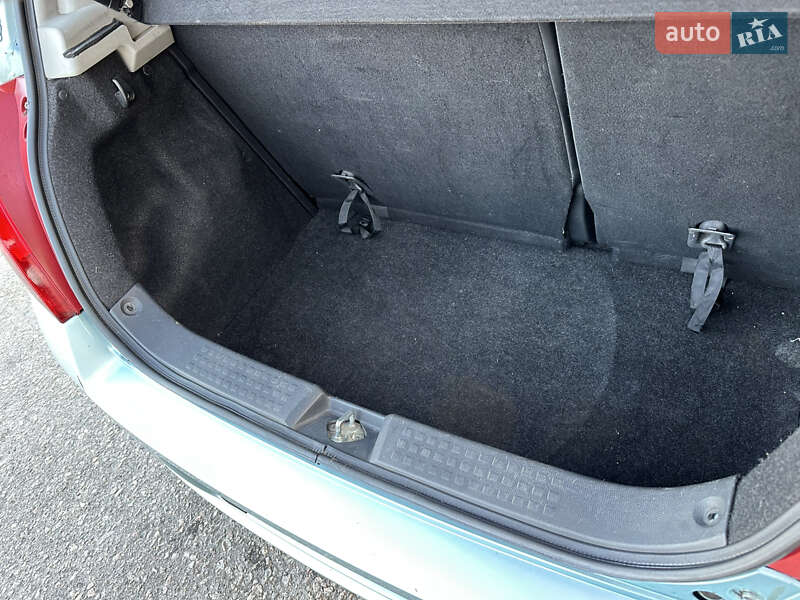 Хетчбек Suzuki Swift 2006 в Запоріжжі фото 11 Хетчбек Suzuki Swift 2006 в Запоріжжі