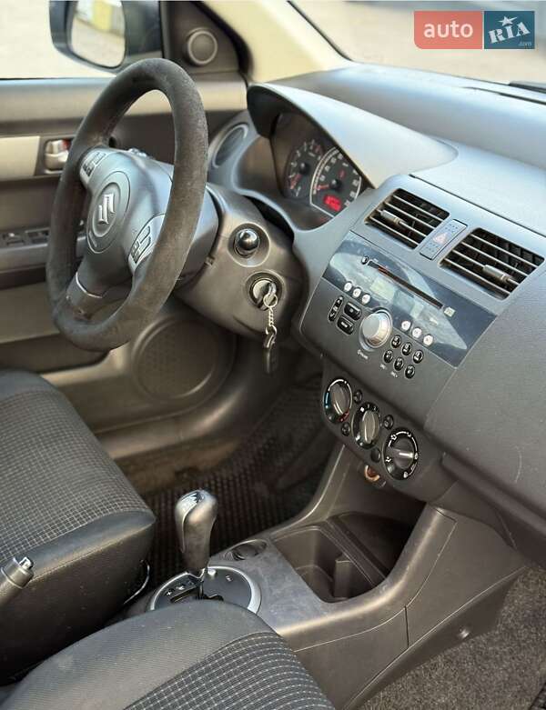 Хэтчбек Suzuki Swift 2008 в Николаеве