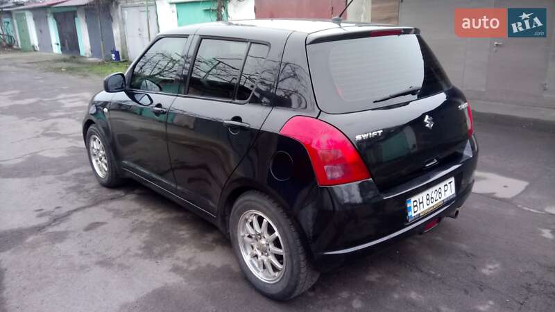 Хетчбек Suzuki Swift 2007 в Чорноморську