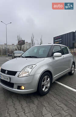 Хетчбек Suzuki Swift 2006 в Києві