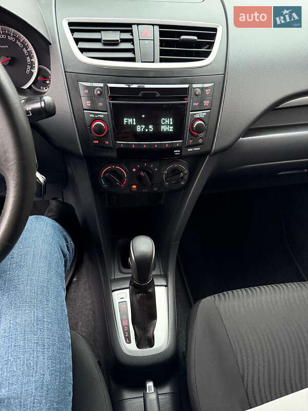 Хэтчбек Suzuki Swift 2011 в Киеве фото 17 Хэтчбек Suzuki Swift 2011 в Киеве