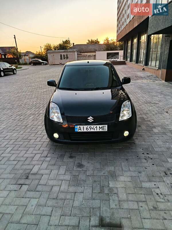 Хэтчбек Suzuki Swift 2008 в Ромнах
