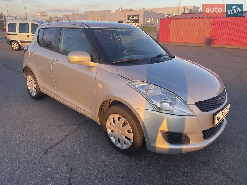 Хэтчбек Suzuki Swift 2011 в Киеве фото 3 Хэтчбек Suzuki Swift 2011 в Киеве