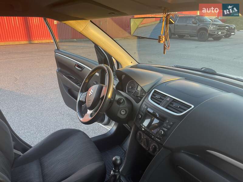 Хэтчбек Suzuki Swift 2011 в Киеве фото 18 Хэтчбек Suzuki Swift 2011 в Киеве