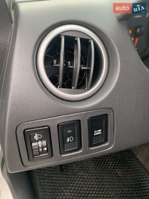 Хэтчбек Suzuki Swift 2005 в Дрогобыче фото 30 Хэтчбек Suzuki Swift 2005 в Дрогобыче