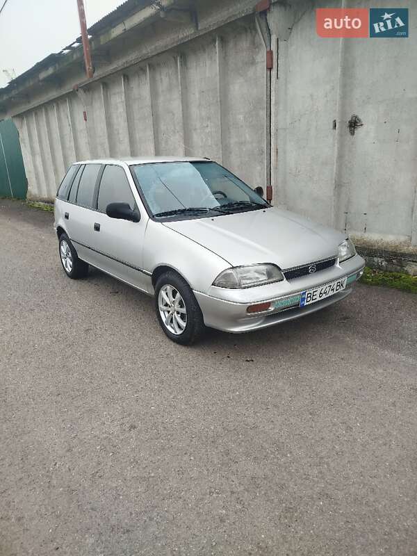 Хэтчбек Suzuki Swift 2003 в Сарнах фото 2 Хэтчбек Suzuki Swift 2003 в Сарнах