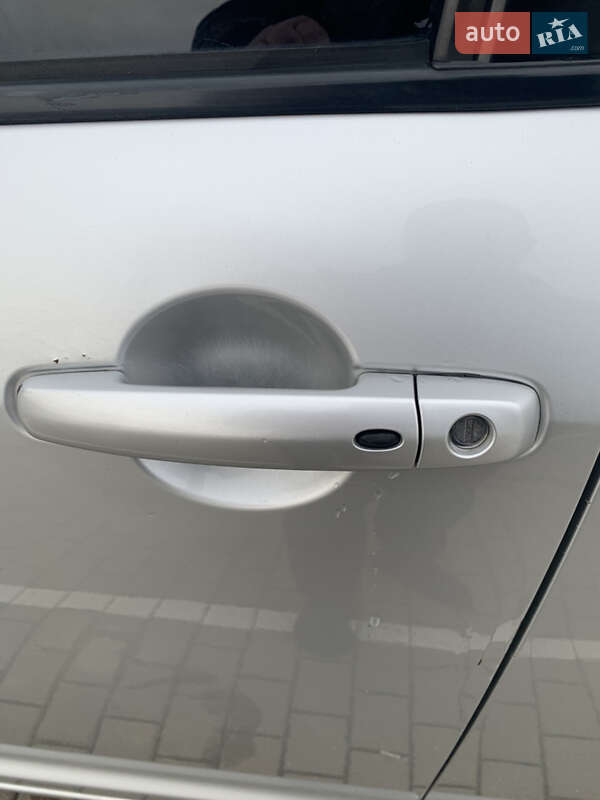 Хэтчбек Suzuki Swift 2005 в Дрогобыче