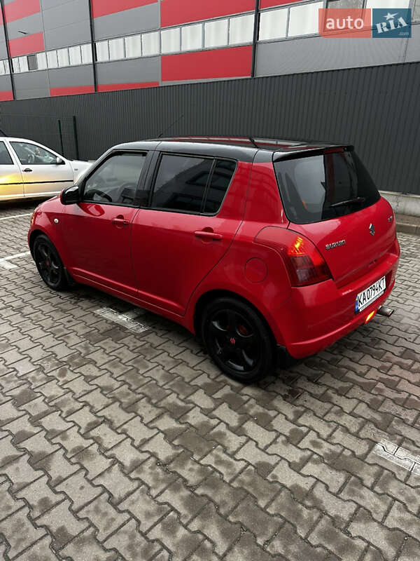 Хэтчбек Suzuki Swift 2005 в Киеве
