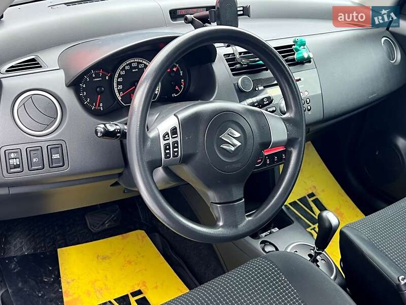 Хетчбек Suzuki Swift 2006 в Києві