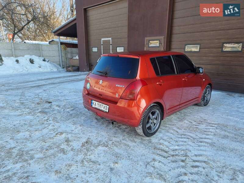 Хэтчбек Suzuki Swift 2007 в Шостке