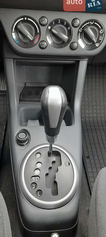 Хэтчбек Suzuki Swift 2006 в Одессе