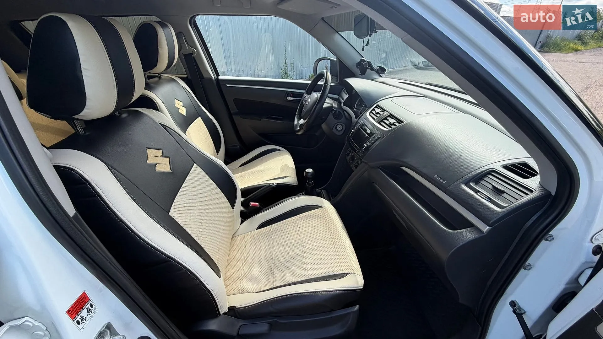Suzuki Swift 2011 VIN TSMNZC72S00124174 фото оголошення 28 з 36