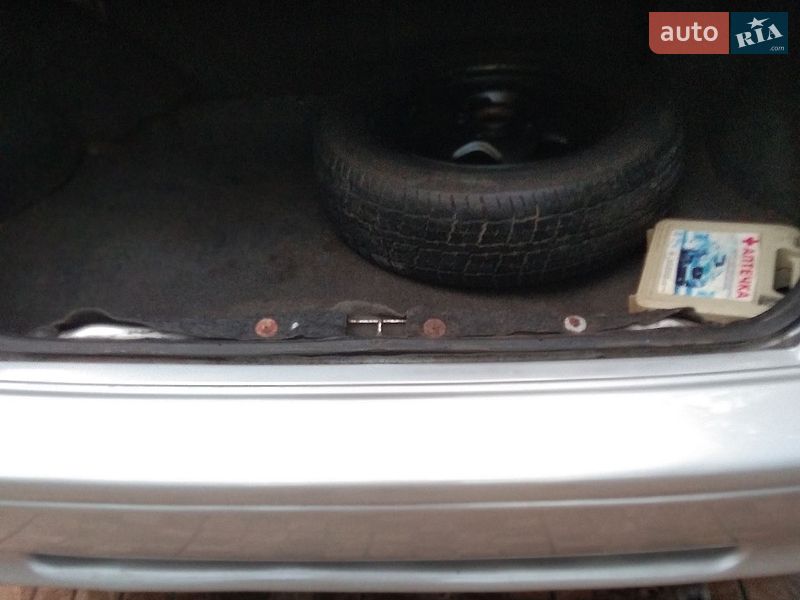 Седан Suzuki Swift 2001 в Одессе фото 14 Седан Suzuki Swift 2001 в Одессе