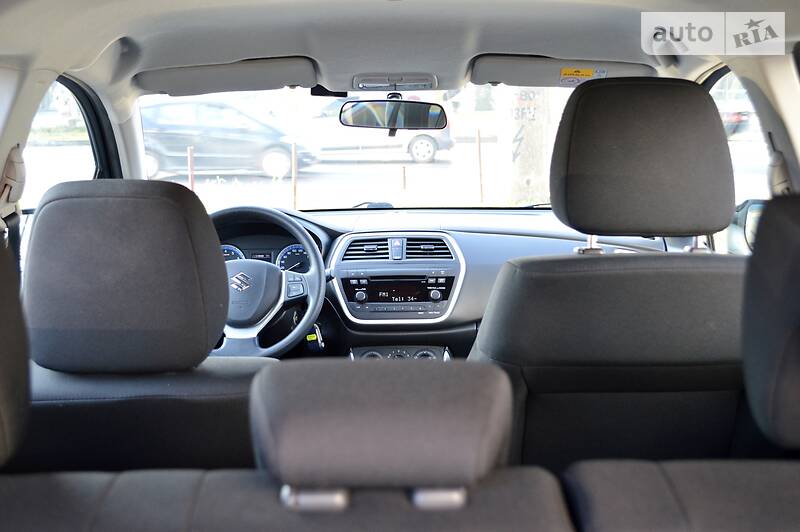 Позашляховик / Кросовер Suzuki SX4 2014 в Одесі